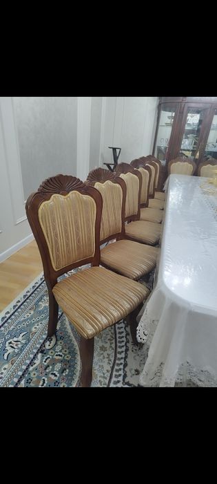 Стол и стулья 16 шт