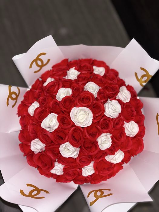 Buchet trandafiri din sapun 89 lei