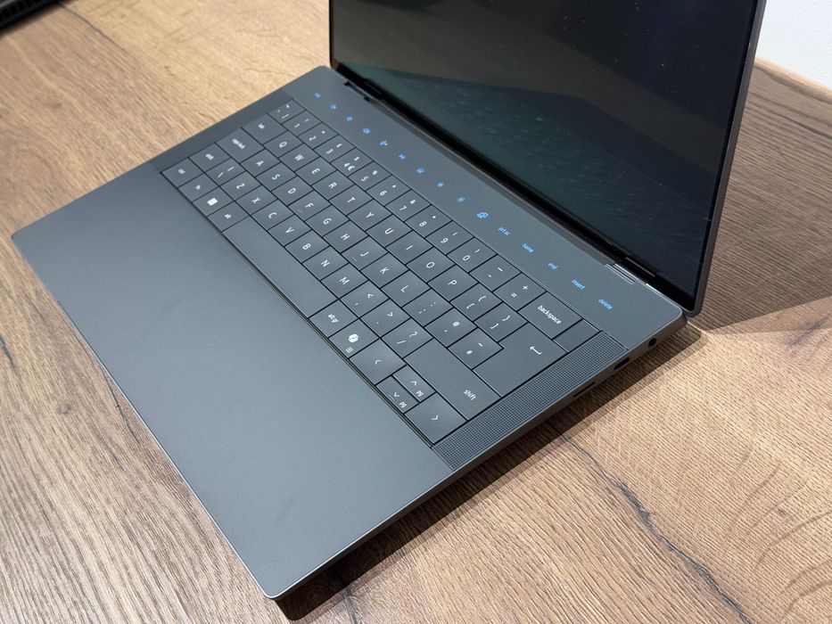 Laptop Dell XPS 14 Premium DA14250 14.5" 2K 120Hz Intel Ultra 7 255H 32GB Ram 1TB SSD Win Platinum Firma Partener-Dell Factura Rate Leasing AlienStore