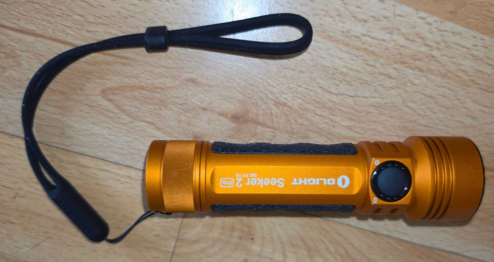 Нов LED фенер Olight Seeker 2 Pro (до 3200  лумена) - оранжев