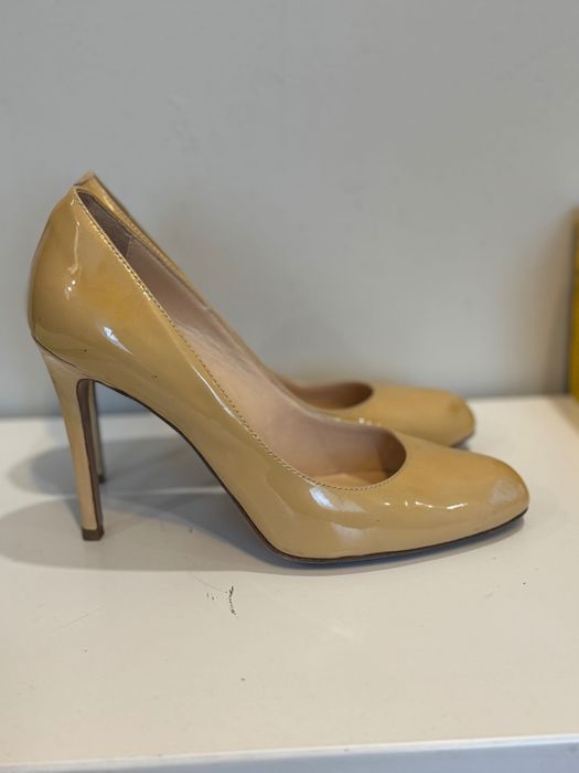 Маратонки Dolce & Gabbana дантела цикламени и други