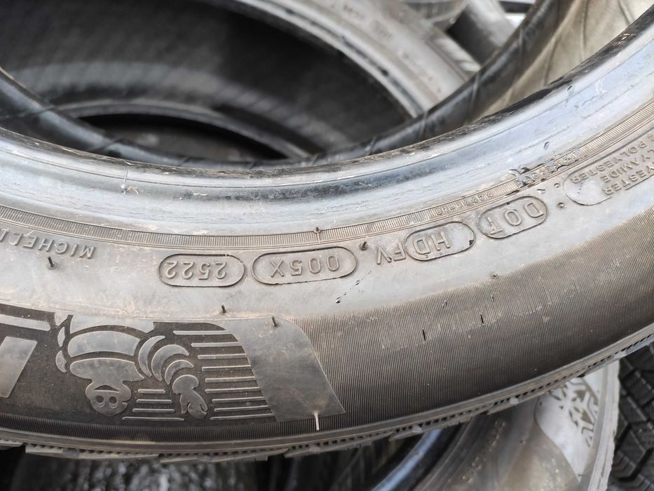 4бр Зимни гуми 245 50 19 - Michelin Runflat