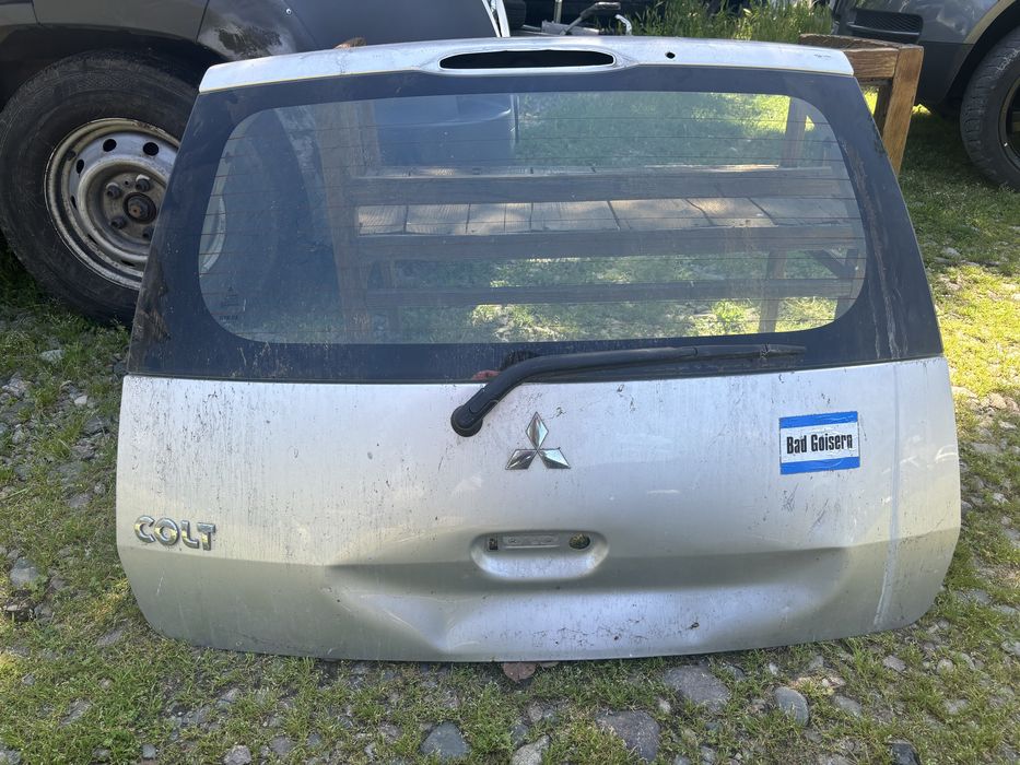 Капак Задна врата Багажник Mitsubishi Colt