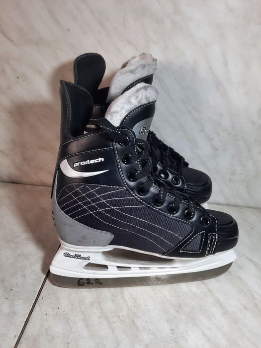 Patine hochei hochey 622 Crowned marime 36-37  (23,5  cm) impecabile