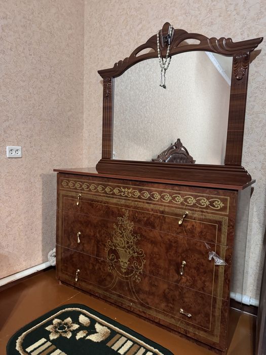 Продаётся спальный комплект