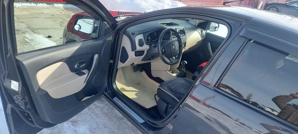 Продам машину Renault Logan Lux