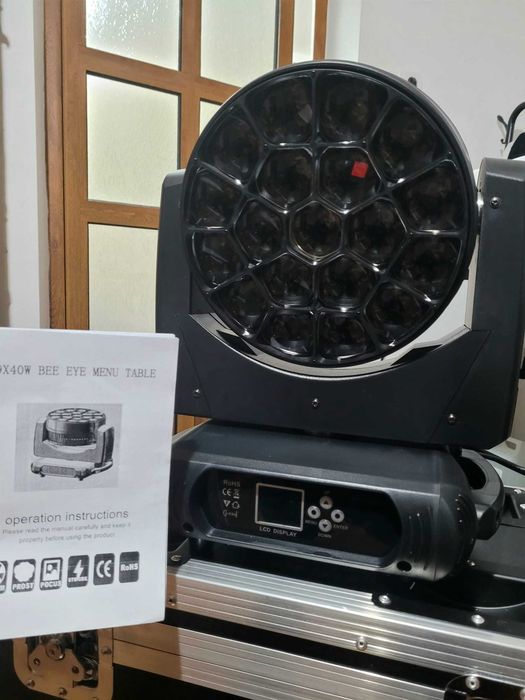 Bee Eye Wash 19x40W LED lumini scena evenimente