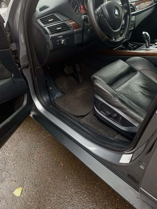 Vând BMW X5 2008