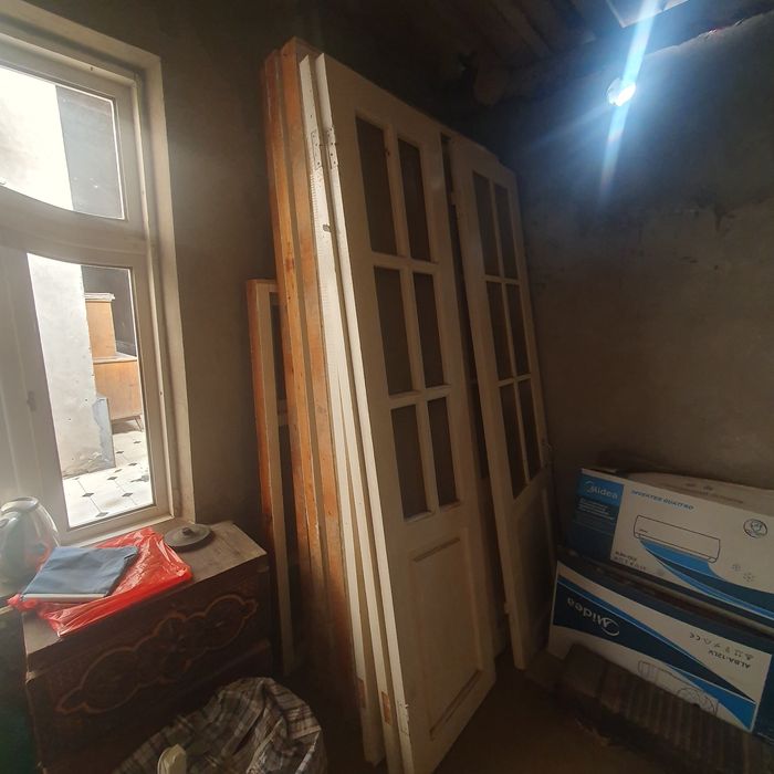 Romlar va truba sotiladi