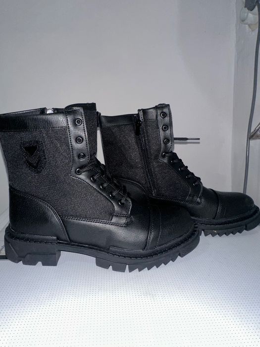 Чисто нови мъжки боти