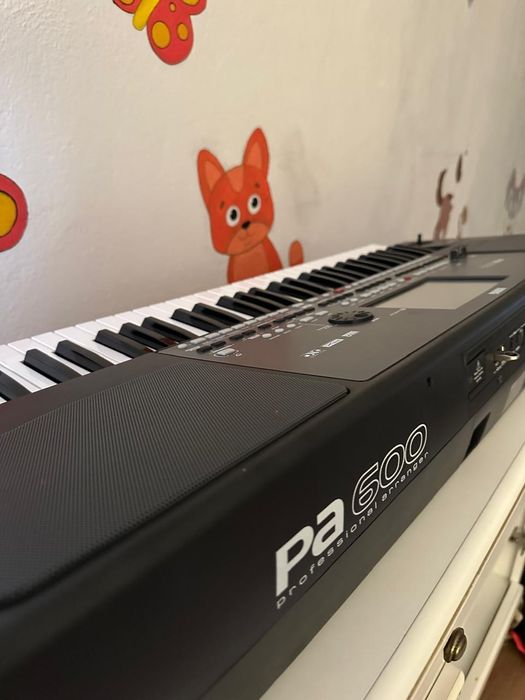 Синтезатор, KORG PA600