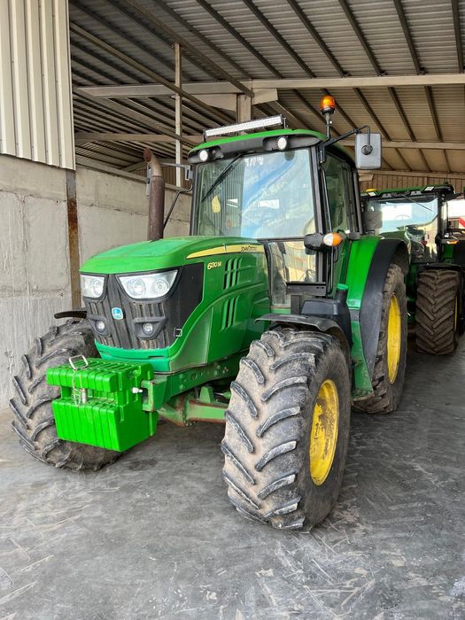 John deere 6130 m.