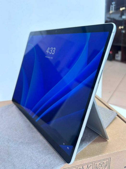 Microsoft Surface Pro 9 5G 512GB SSD 8GB RAM Ca Nou Garantie