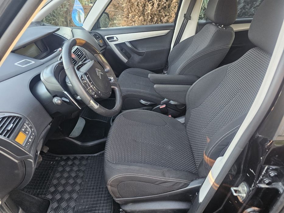 Citroen  C4 Grande Picasso. An fab 2011
