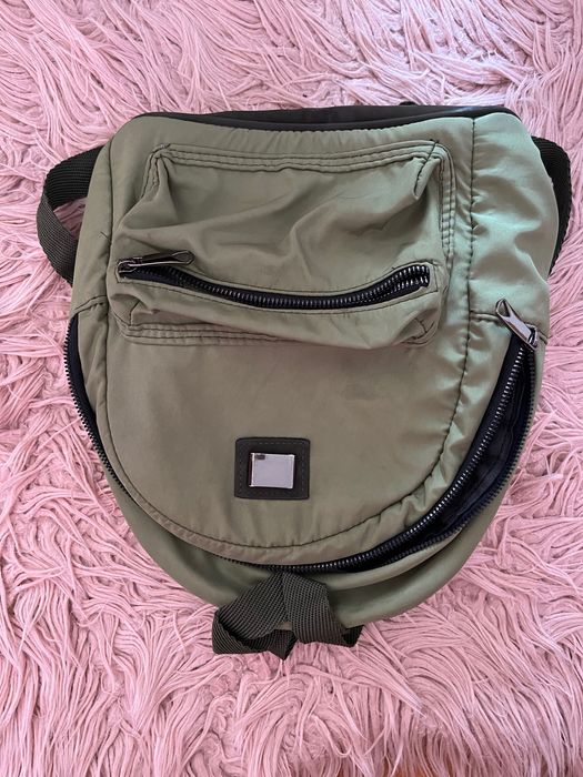 Чанти всички на различни цени от 10 до 30 лева