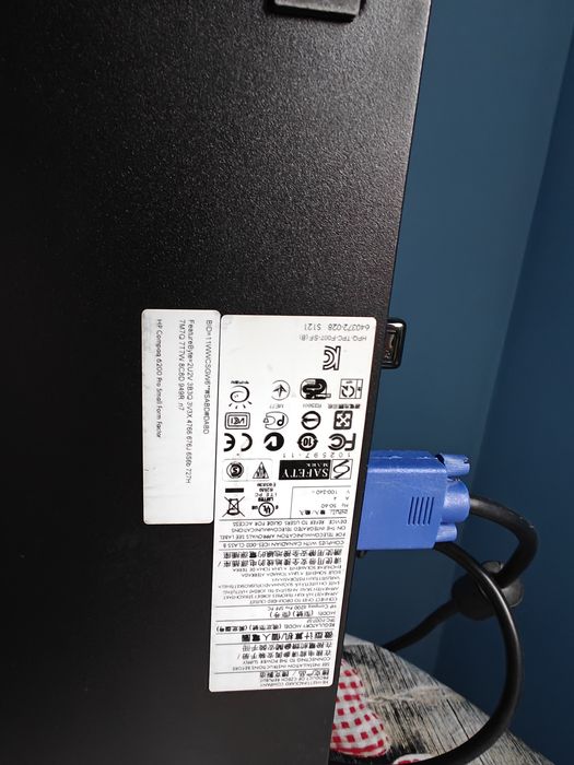 PC cu monitor LED și Windows 10