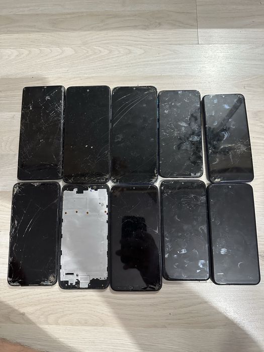 Lot telefoane pentru piese
