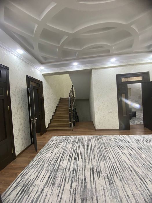 Сергели. Шокирарык. Участок 5соток 12комнат с подвалом.