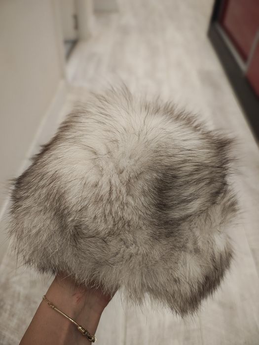 Căciulă blană naturală vulpe argintie nouă