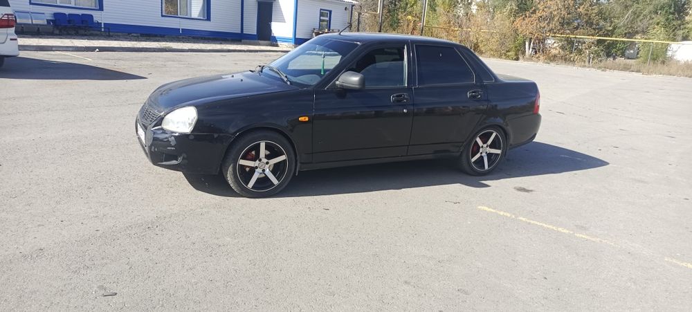 Лада Приора седан