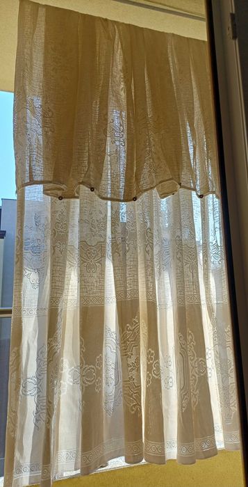 Перде цвят екрю (телесен=пречупено бяло)