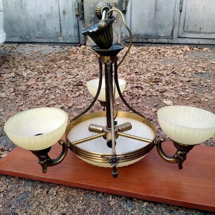 Люстра 3х-рожковая