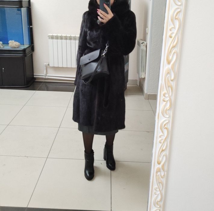 Продам норковую шубу