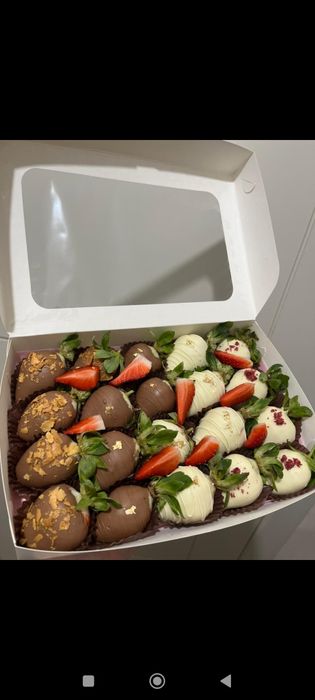 Клубника в шоколаде Киндер боксы