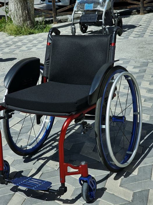 Спортивная коляска