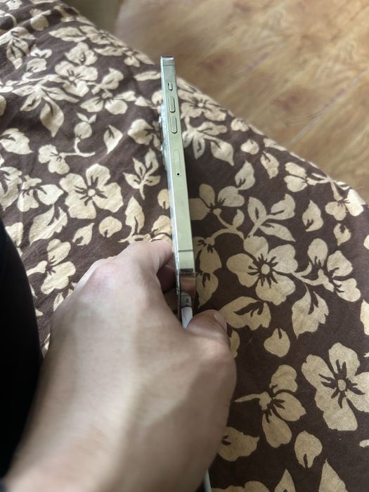 Vand urgent iphone 13 pro