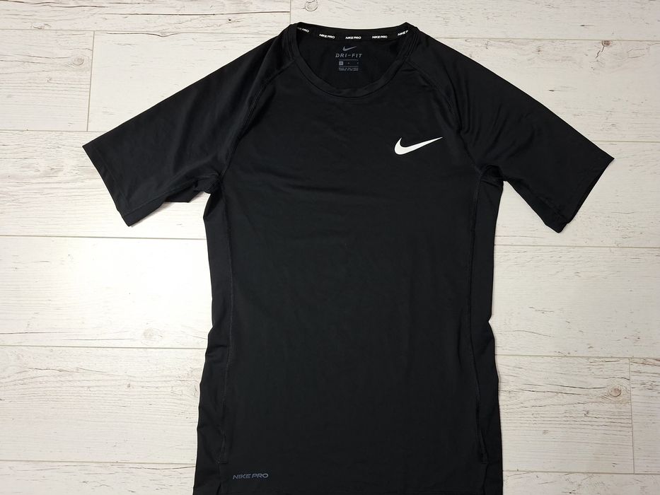 Nike Pro-Ориг. Тениска Нова!!!
