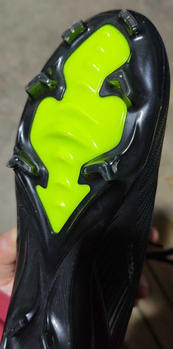 футболни бутонки Fez200W 42 номер