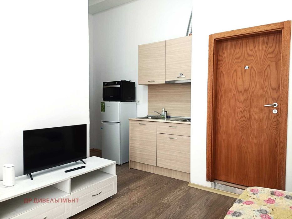 Дава се под наем Двустаен апартамент в к.к. Слънчев бряг - 52 кв.м за 178.5 € - Снимка #3