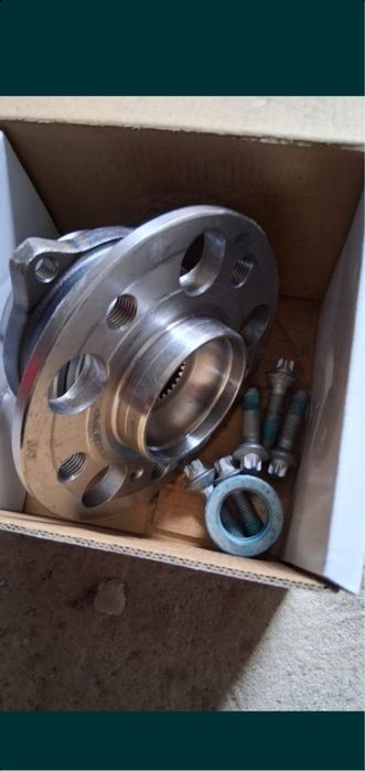 Rulmenti spate cu fuzeta Mercedes w204 Noi