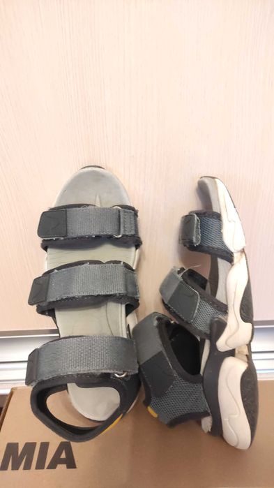 Подростковая обувь на мальчика 36, 37 размер