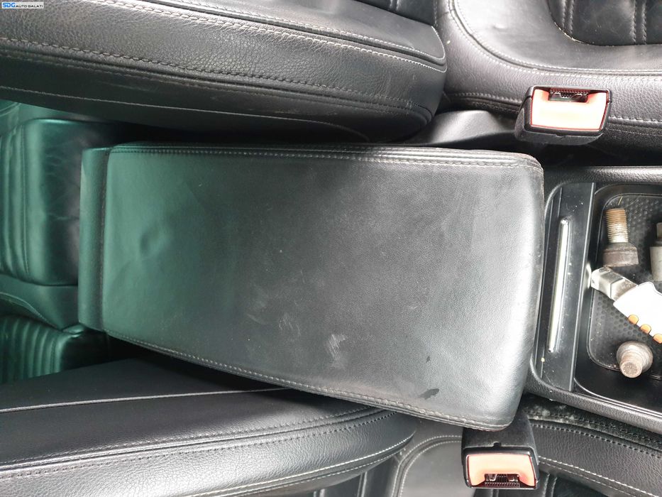 Cotiera din Piele cu Spatiu de Depozitare Volkswagen Passat CC 2008 - 2012 [K9999]