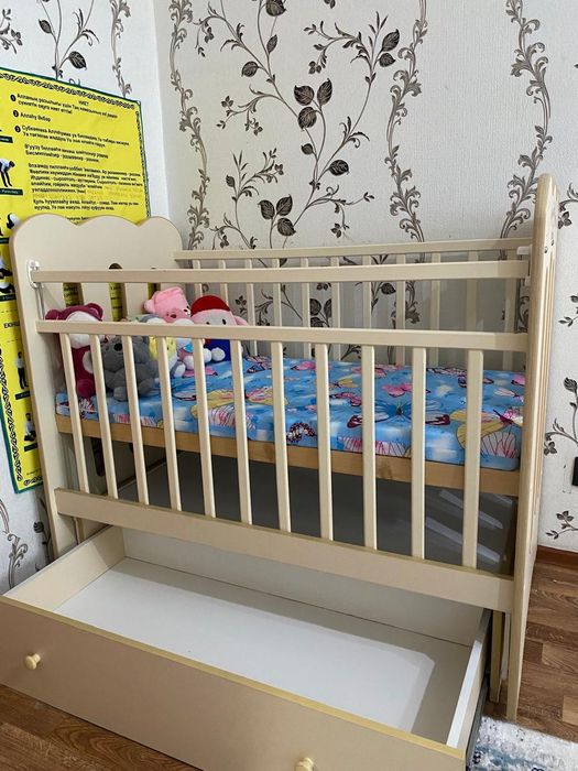 Детская кроватка