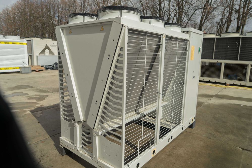 Chiller/Pompă de căldură răcit cu aer CLIMAVENETA NR-N-LN-CA 0262P – 70.25 kW/73.12 kW | chiller 65 kw pret | Nou