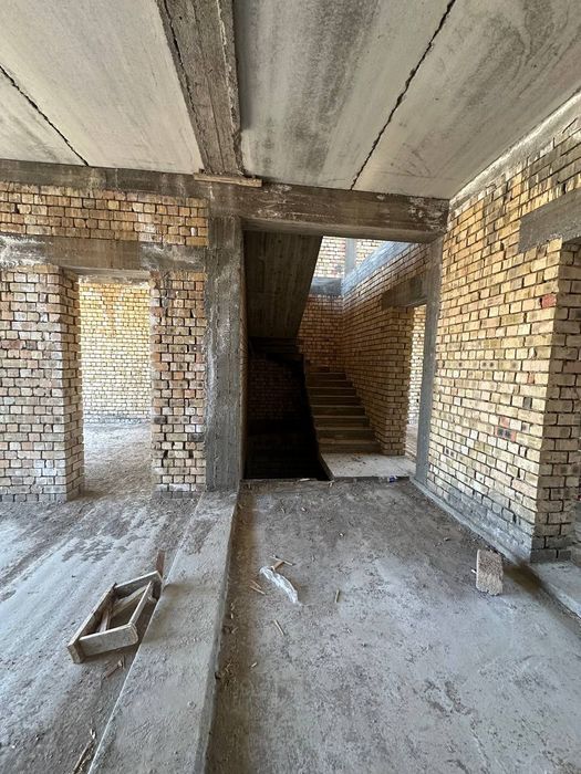 Уй каробка холатида сотилади