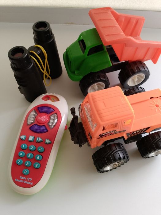 Игрушки разные..