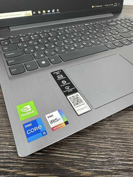 мощный 8-ядерный i5 ноутбук Lenovo IdeaPad 3, для графики и IT