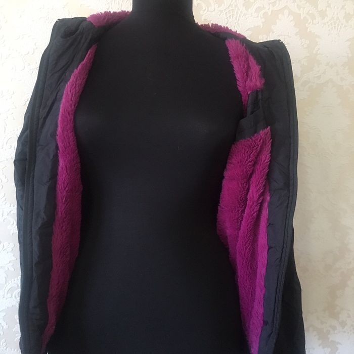 Спортивная женская курточка, чёрная,на подкладе,44 р