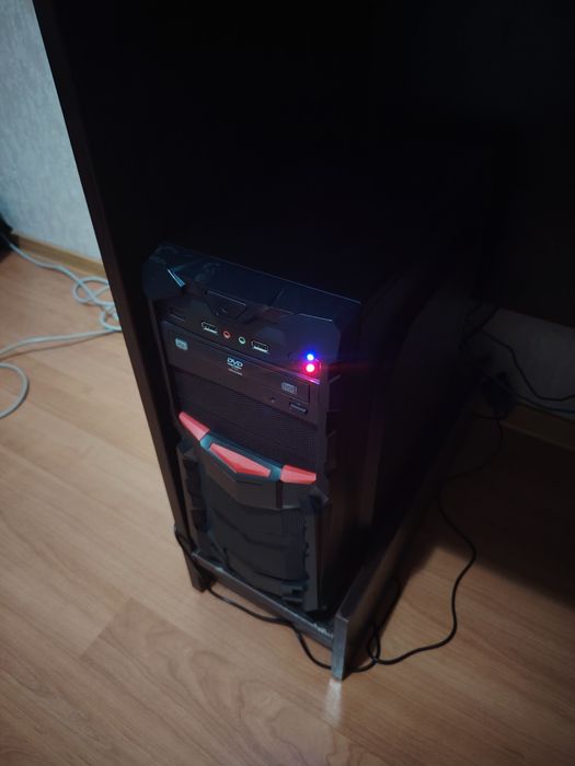Игровой ПК в отличном состояний.