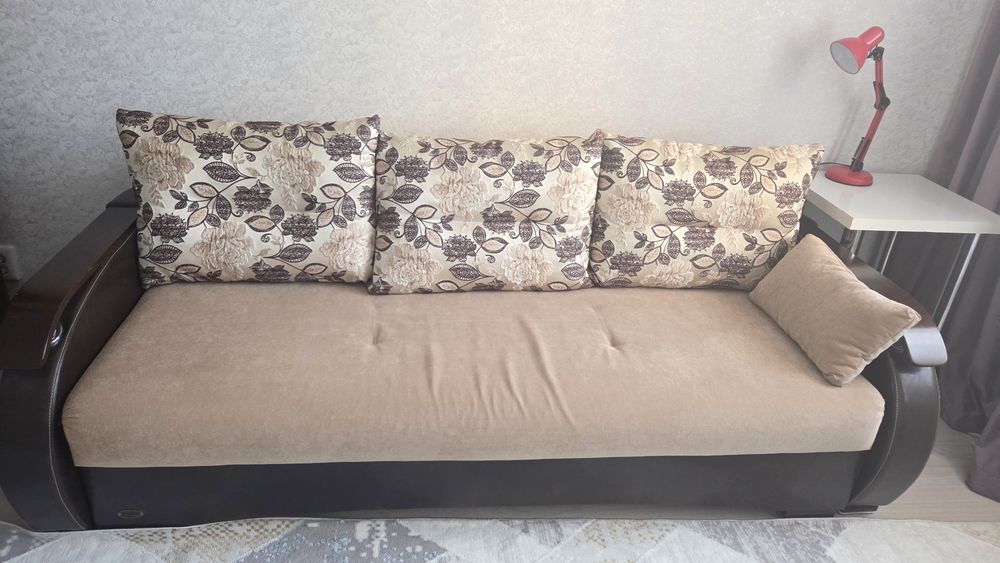 Продам диван срочно!