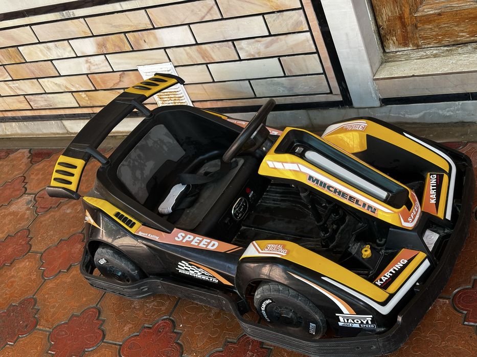 Детский электромобиль