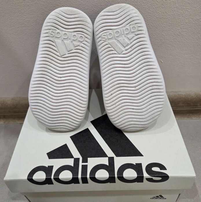 Детски сандали adidas 22-ри номер