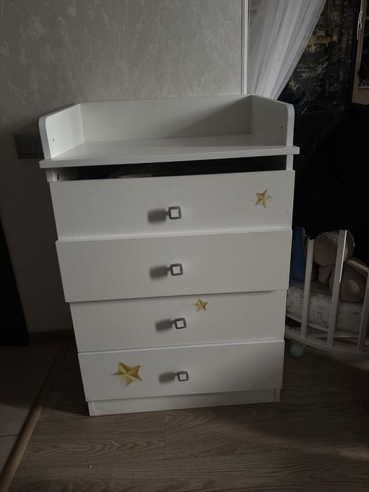 Продам комод - пеленальеый стол