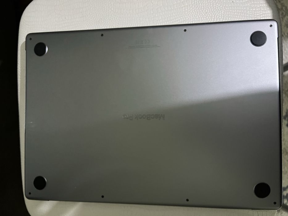 Macbook pro m1 pro 2021 года