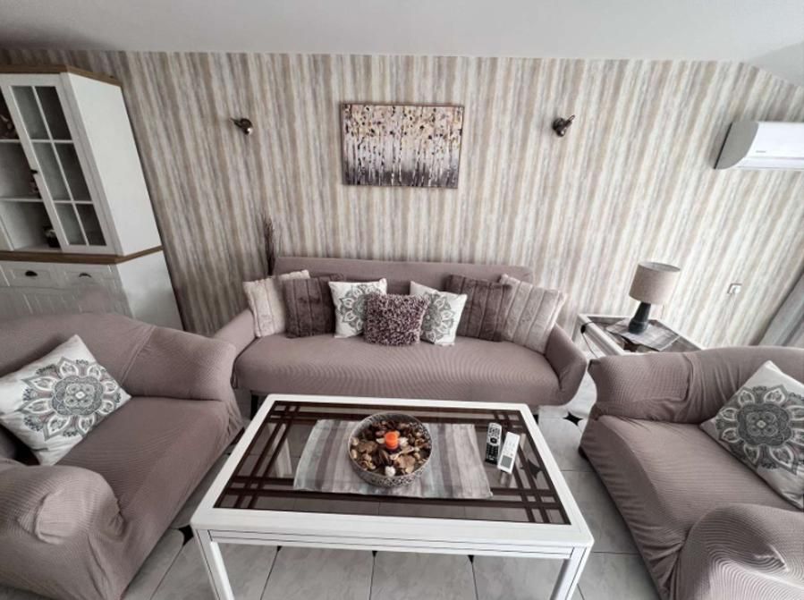 Дава се под наем Двустаен апартамент в София, Гео Милев - 80 кв.м за 600 € - Снимка #1