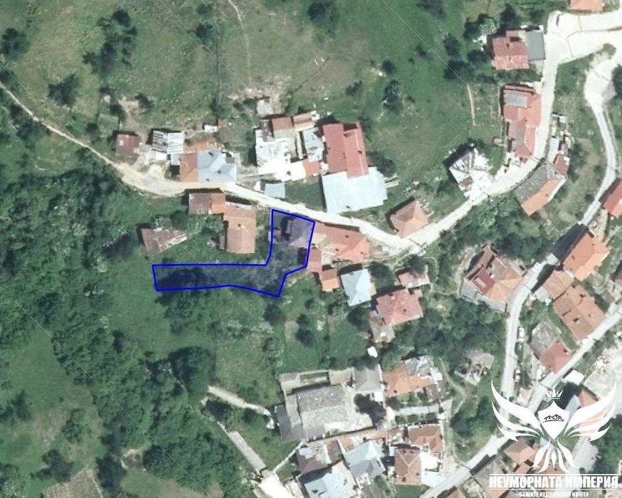 Двуетажна къща 116РЗП с 616кв.м. двор в град Чепеларе, обл.Смолян